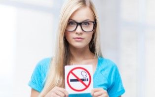 Libérez-vous de la cigarette ! Les substituts nicotiniques à la rescousse ! Les conseils de votre pharmacien en ligne pour arrêter de fumer
